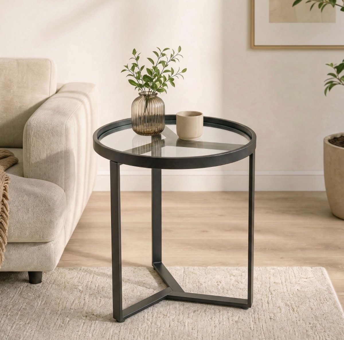 OKWISH Bijzettafel – Rond Design Met Geometrisch Metalen Onderstel – Voor Woonkamer En Slaapkamer – Gehard Glas Zwart – 45x45x50 cm