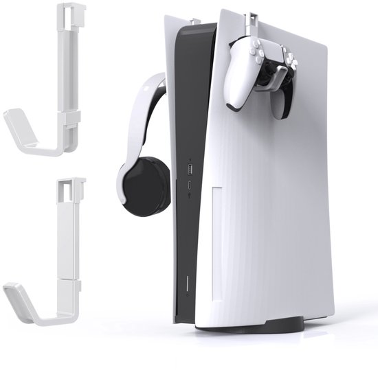 Witte PS5 console met witte controller en zwarte headset eraan gehangen. Twee witte ophanghaken ernaast.