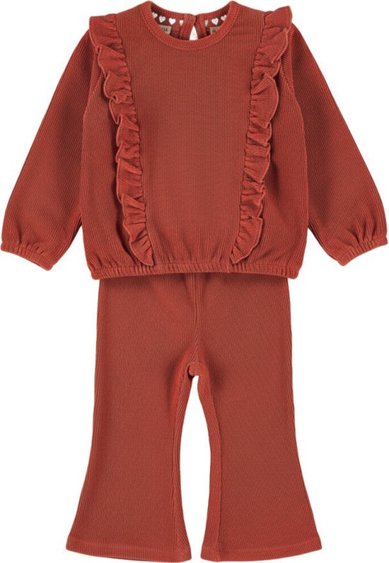 Roestbruine corduroy set met lange mouwen, ruches op de borst en een elastische tailleband. De broek is uitlopend.