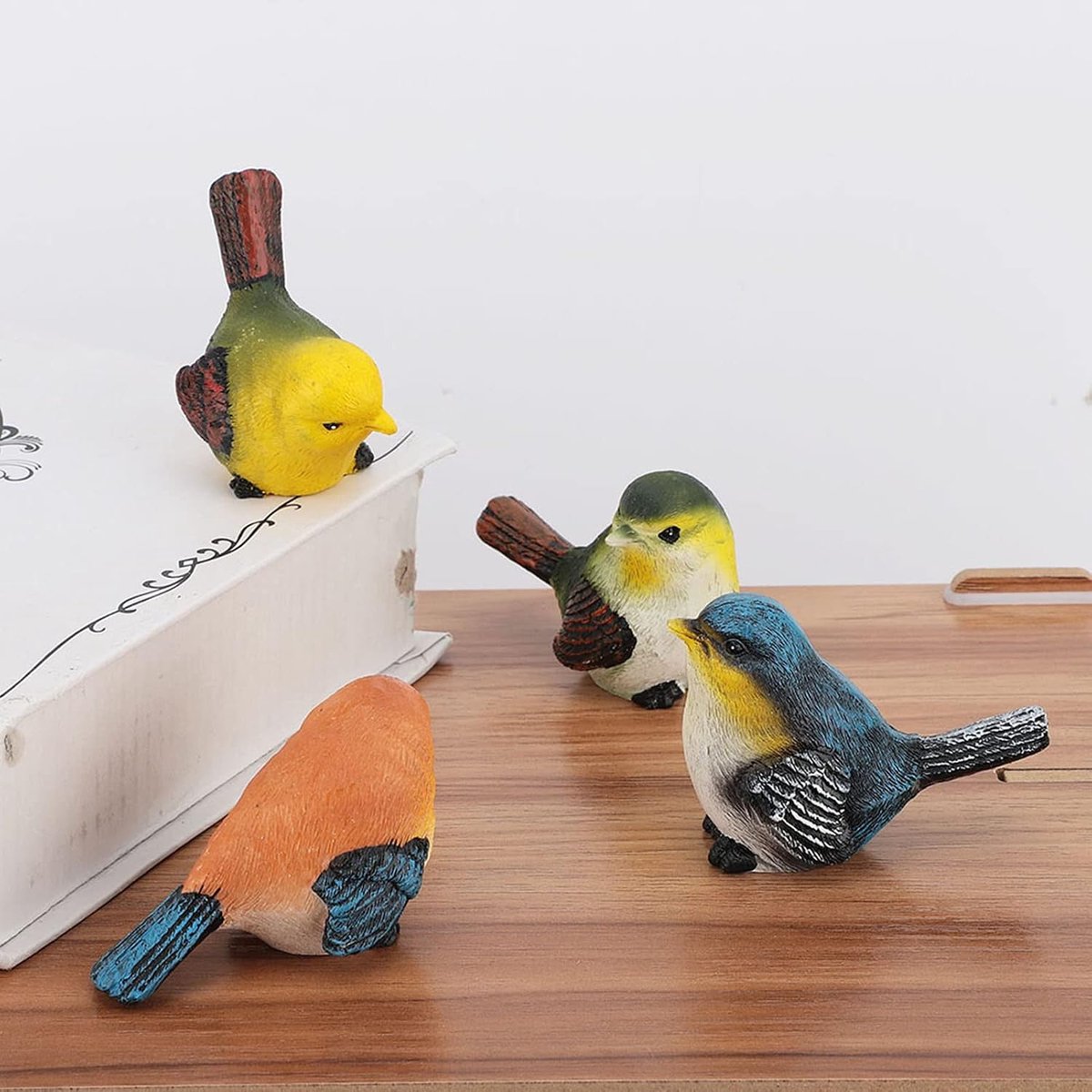 Passage Dierendecoratie Keramiek Binnenplaats Vogels Ornamenten Vogelbeeldjes Tuinbeeldje Buitenbeelden