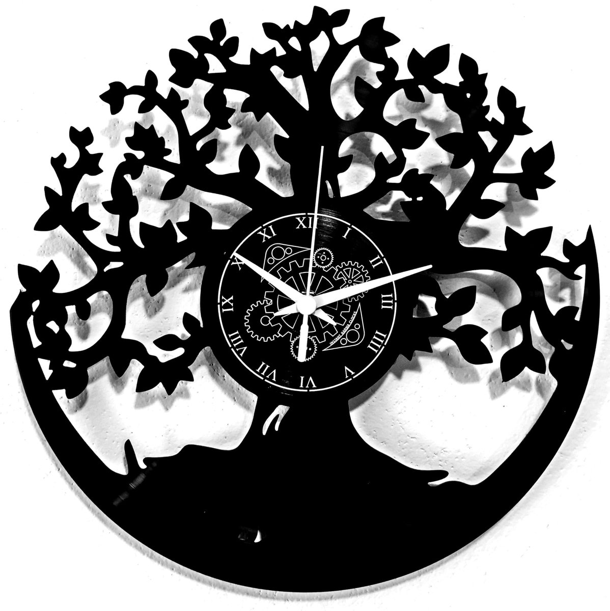 Omgoods - Wandklok | Tree of Life (vinyl) - Unieke decoratie voor elk interieur