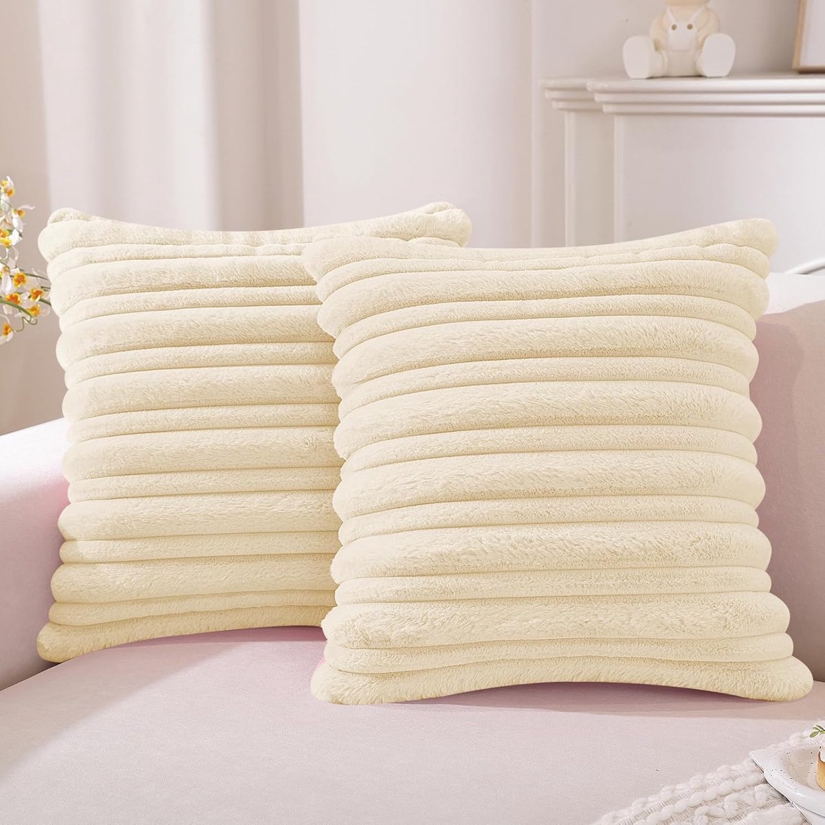 SnelShoppen - Velvet Kussenhoezen Set van 2 Stuks 60x60 cm - Decoratieve Fluffy Kussen Covers voor Sofa en Slaapkamer - Gestreepte Kussenslopen met Ri