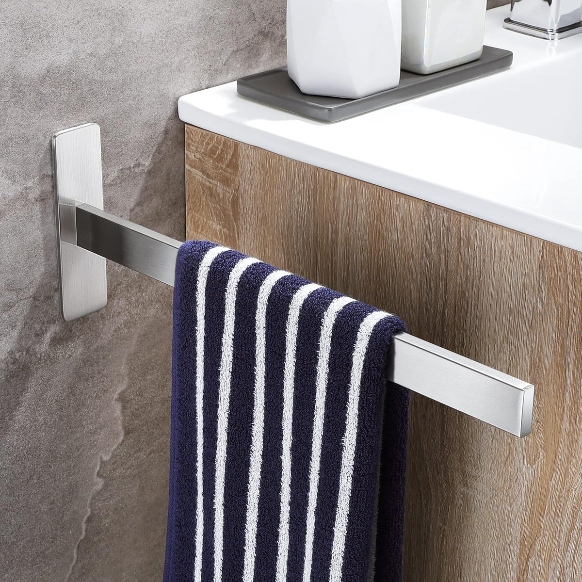 SnelShoppen - Towel Holder Zonder Boren Handdoekhouder 304 RVS Handdoekrail Zelfklevend Badkamer Enkelarmig Geborsteld Zilver 38CM