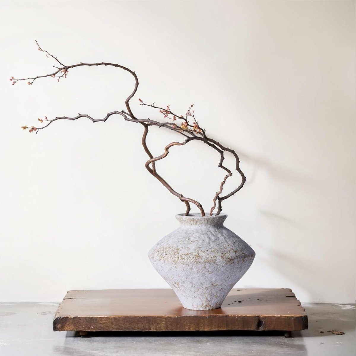 SnelShoppen - Wabi Sabi Vintage Vaasje 16cm - Rustieke Aardse Pottery Vaas - Wit en Bruin Textuur - Perfect voor Bohemian, Farmhouse & Vintage Decor -