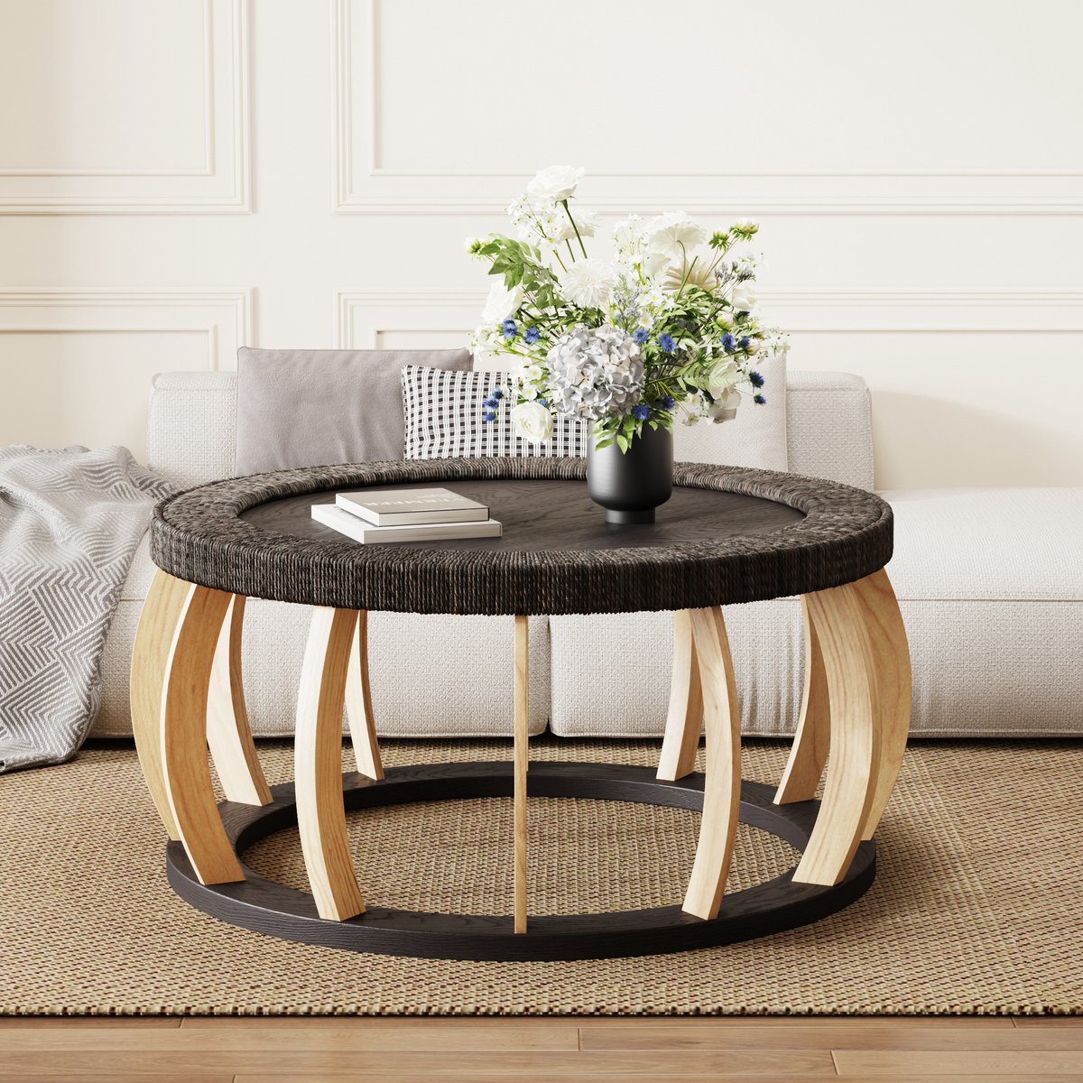 HAUSS SPOLE Salontafel - Ronde Vintage Tafel Met Rotanrand En Gebogen Poten - Voor Woonkamer En Zithoek - Hout En MDF - 90x90x43 Cm - Zwartbruin