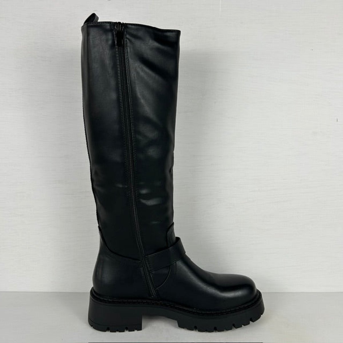 Stoere leatherlook laarzen met rits en gespjes zwart (Verstelbare schacht) Zwart / 36
