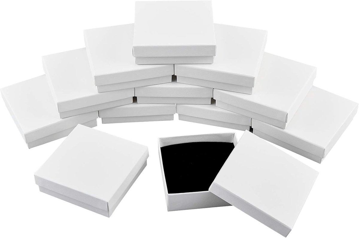 SnelShoppen - 12Pcs Cardboard Jewelry Box 9.2x9.2x2.8cm - Melkwit Vierkante Papieren Cadeau Dozen met Spons Voor Sieraden, Kettingen, Armbanden - Perf