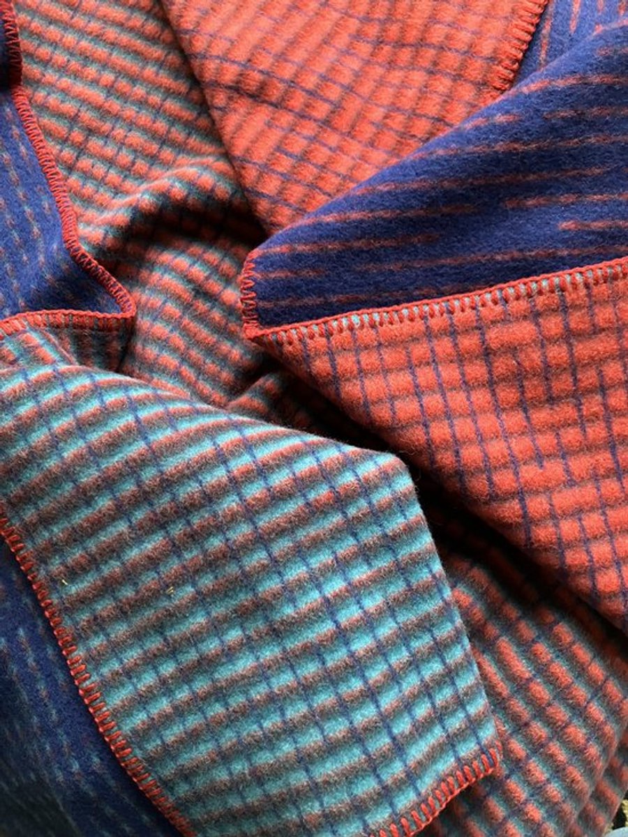 Røros Tweed Roros Tweed | lamswollen plaid | AGNES | rood/blauw/blauw