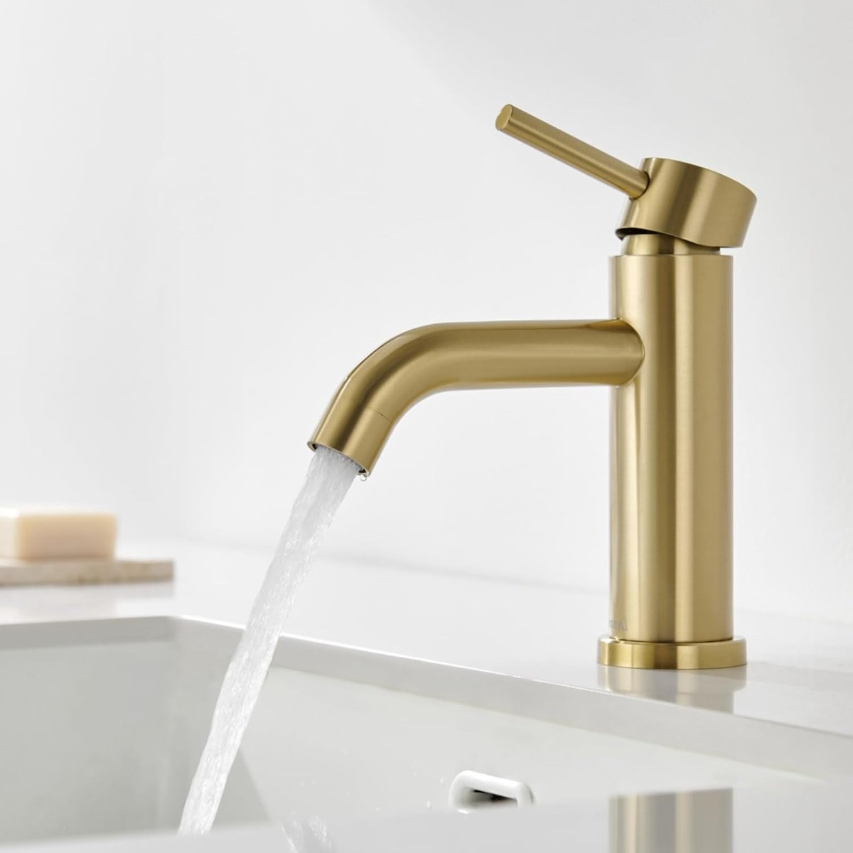 SnelShoppen - Badkamerkraan, Wastafelmengkraan, Enkele Gaatje, RVS, Warm en Koud Water, Loodvrij, Vervangbare Aerator, Geborsteld Goud