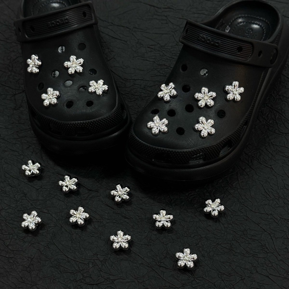 Schoenaccessoires-geschikt voor crocs charms- geschikt voor crocs pins- geschikt voor crocs Accessoires- geschikt voor Crocs Jibbitz-CJ-435 Zilverdiamantkleine bloem