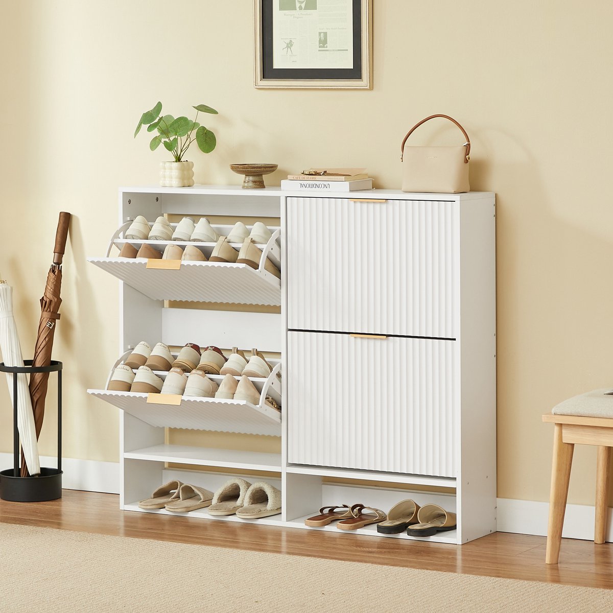 Wishdor - Schoenenkast - Smal ontwerp met klepdeuren en open vak - modern - voor hal en entree - houtlook met metaal - wit - 120 x 24 x 102 cm