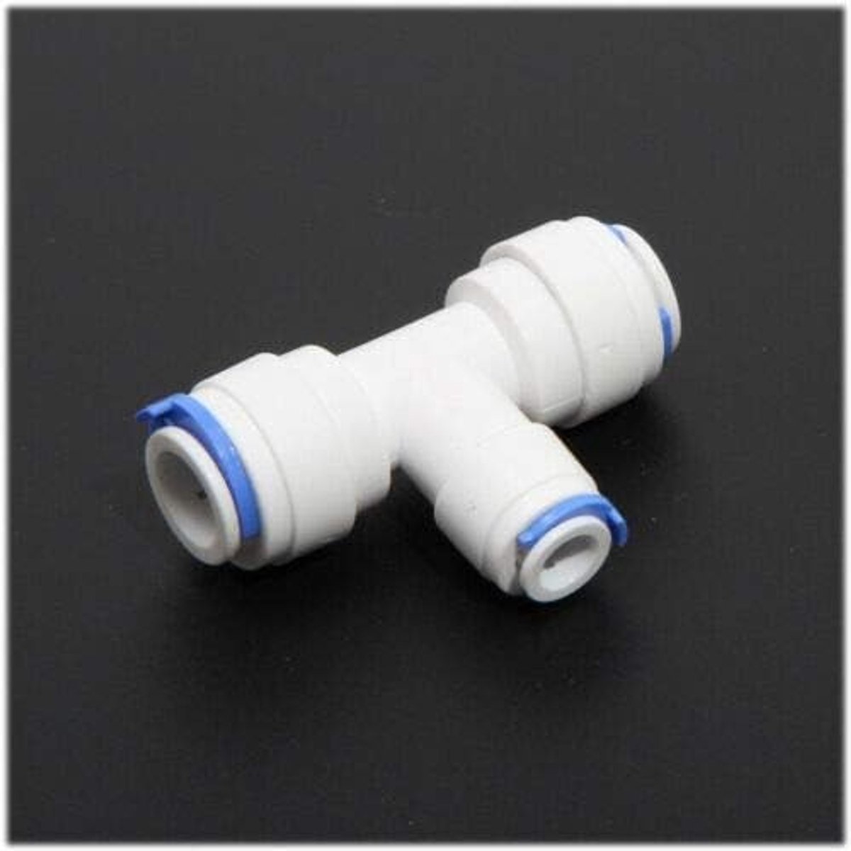 Gelijkwaardige T-stukverbinder 3/8" en 1/4" voor snelle aansluiting in koelkasten, aquaria en omgekeerde osmose systemen (5 stuks)