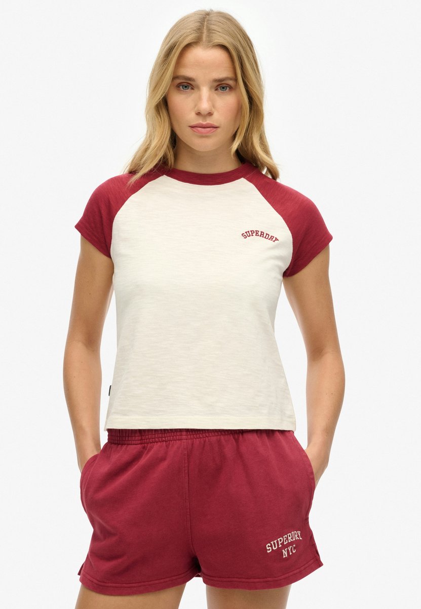 Superdry Essential Logo T-shirt van biologisch katoen met raglanmouwen Dames T-shirts Bordeaux