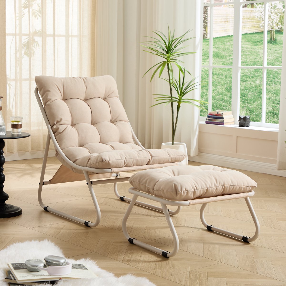 Wishdor Lounge stoel met ottoman - Open rug en armloos - Modern - Woonkamer en buiten - Staal - Beige - 65 x 78 x 86 cm