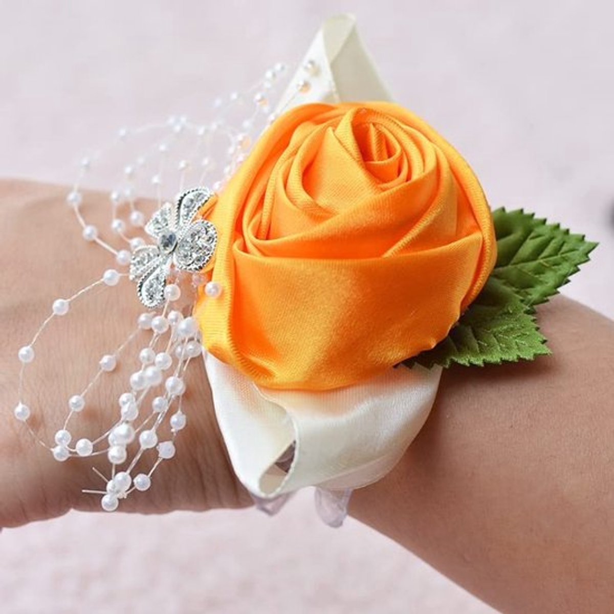 Polsbloemen 2 Stuks - Bloemenarmband - Bruiloft Decoratie - Rozen Motief - Stof - Perfect voor Feestelijke Gelegenheden