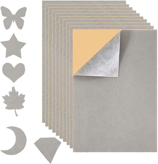 Een stapel van tien vellen zelfklevend grijs hobbyvilt van 21 x 30 cm. Links, vormen zoals een vlinder, ster, hart, esdoornblad, maan en diamant.