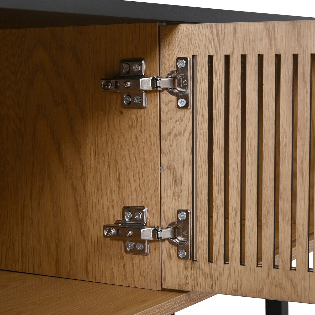 COVREO TV-meubel 190 x 35 x 45 cm eiken, MDF en spaanplaat, met schuifdeuren
