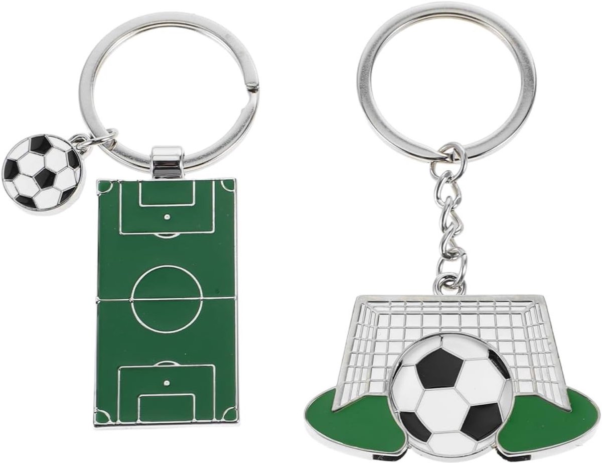 2 Stuks Voetbal Sleutelhanger Set met Voetbal Token en Stadion Hanger voor Sportliefhebbers, Feestjes en Schooltassen