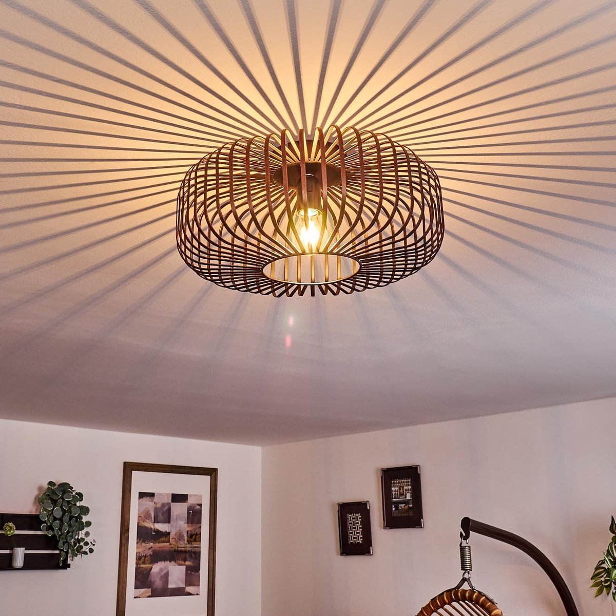 Plafondlamp Wemude, ronde metalen plafondlamp in zwart/koper, 1-lichts, 1 x E27-fitting, modern licht in retro/vintage design met raster en lichteffect aan het plafond,zonder gloeilampen