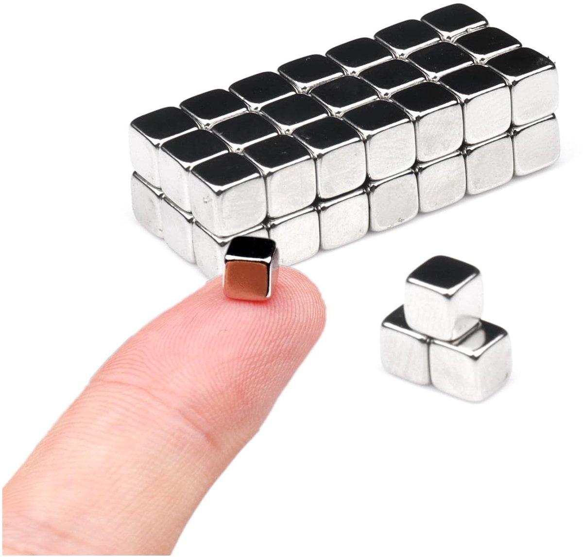 Kleine vierkante kubusmagneten 5 x 5 x 5 mm - 45 stuks - kleurrijk - ideaal voor knutselen en de koelkast - ShopVlot