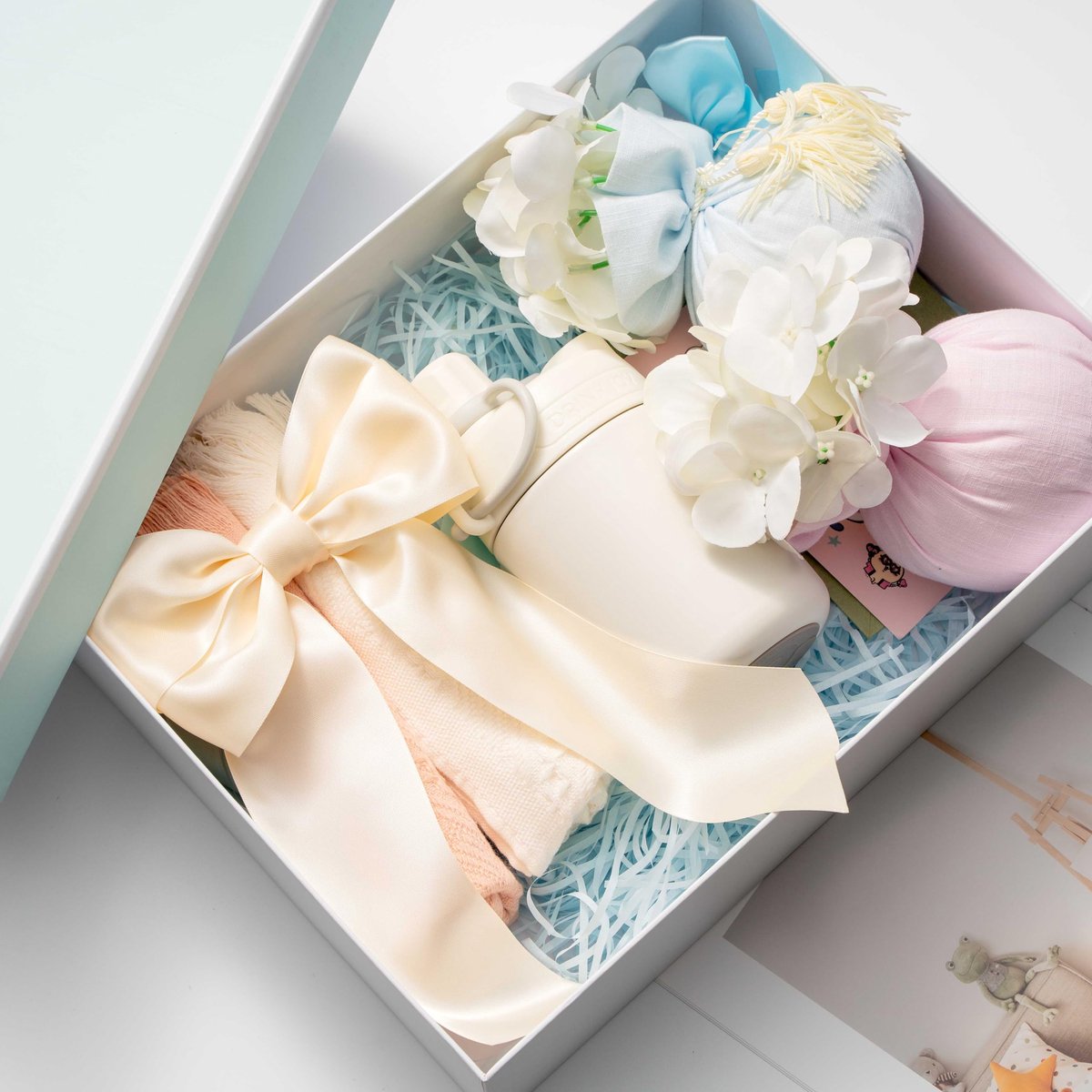 Strikjes decoratie 10 stuks - Hemelsblauw - Voor bruiloft en kerst - Elegante afwerking - ShopVlot