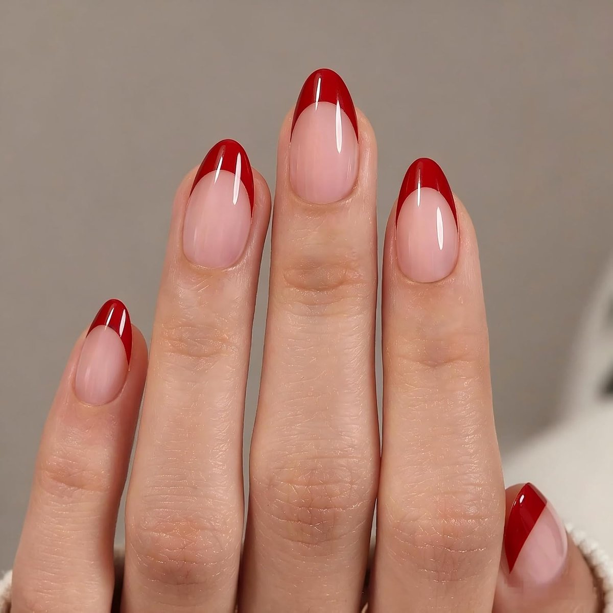 30 stuks, kort, amandel, rood, French Nude Base Elegance Design Short kwaliteit van Salon Press on Nails, Red Tips Shiny Gel Zomer INS Fake Nails