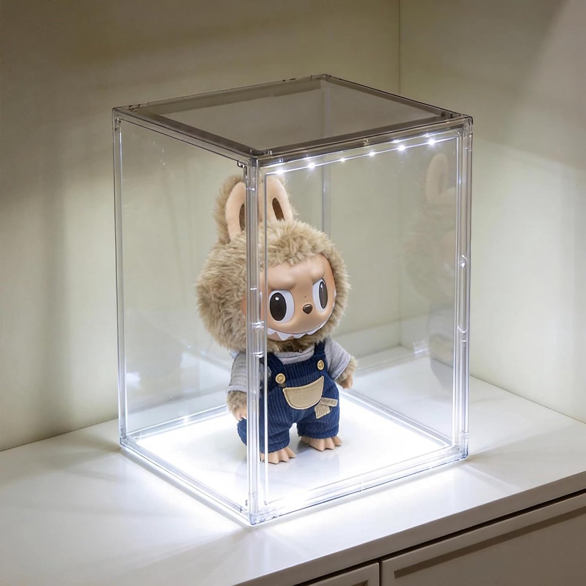 Led-vitrine van acryl (44 x 33 x 33 cm) met magneetdeur, stapelbare opbergdoos, stofdicht, met type-C-aansluiting voor actiefiguren en verzamelobjecten