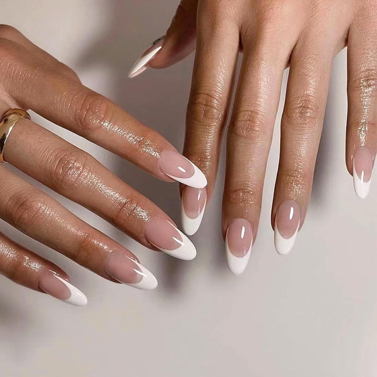 24 stuks witte French-nageltips in amandelvorm, lange Franse nepnagels met lijm, om op te drukken - eenvoudig te dragen, duurzaam, comfortabel en elegant DIY-nagelset voor vrouwen