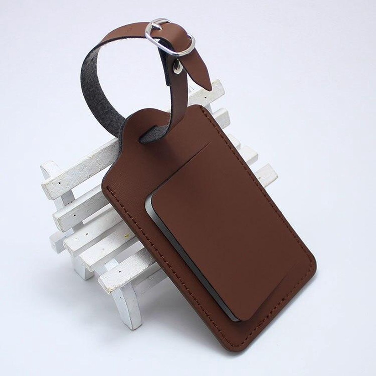 Bol.com KELERINO. Kofferlabels - Bagagelabels - Leer - Venster - 2 stuks - Bruin aanbieding