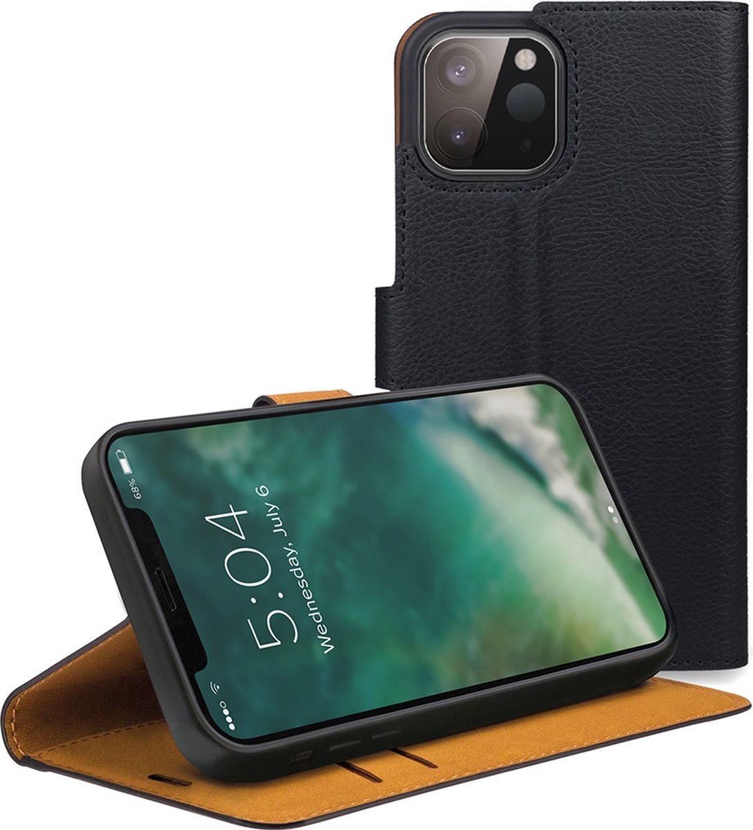 Xqisit Slim Wallet Selection Anti Bac kunststof hoesje voor iPhone 12 Pro Max - zwart