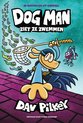foto van Dog Man  -   Dog Man 8 - Dog Man ziet ze zwemmen CAS