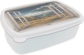 Broodtrommel Wit - Lunchbox - Brooddoos - Doorkijk - Berg - Gras - 18x12x6 cm - Volwassenen