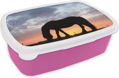 Broodtrommel Roze - Lunchbox - Brooddoos - Paarden - Zon - Weiland - 18x12x6 cm - Kinderen - Meisje