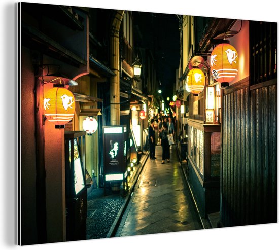 Wanddecoratie Metaal - Aluminium Schilderij Industrieel - De verlichte straten van Gion tijdens de nacht bij Kyoto Japan - 120x80 cm - Dibond - Foto op aluminium - Industriële muurdecoratie - Voor de woonkamer/slaapkamer