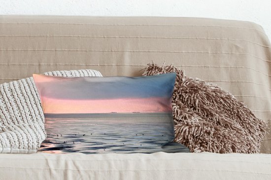 Sierkussen Mer des Wadden pour l'intérieur - La mer des Wadden calme au coucher du soleil - 50x30 cm - Coussin intérieur rectangulaire en coton