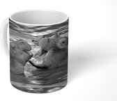 Mok - Nijlpaarden in het water - zwart wit - 350 ML - Beker