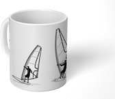 Mok - vier poses tijdens het windsurfen - zwart wit - 350 ML - Beker
