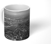 Mok - Luchtfoto van Maastricht - zwart wit - 350 ML - Beker