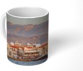 Mok - Haven in Chania met bergen - 350 ML - Beker