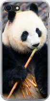 Geschikt voor iPhone 7 hoesje - Reuzepanda - Bamboe - Bladeren - Siliconen Telefoonhoesje