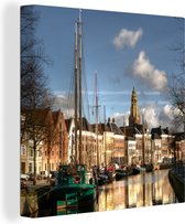 Canvas Schilderij Groningen - Grachtenpand - Zeilboot - 20x20 cm - Wanddecoratie
