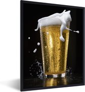 Fotolijst incl. Poster - Heerlijk biertje op een zwarte achtergrond - 30x40 cm - Posterlijst