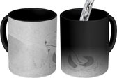Magische Mok - Foto op Warmte Mok - Twee maskers - Schilderij van Katsushika Hokusai - zwart wit - 350 ML