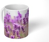 Mok - Close up van zonovergoten lavendelveld - 350 ML - Beker
