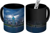 Magische Mok - Foto op Warmte Mok - Donkere wolken boven skyline Montreal in Canada - 350 ML