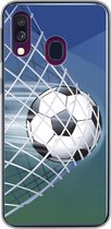 Geschikt voor Samsung Galaxy A40 hoesje - Een illustratie van een voetbal in het net -Jongens - Meisjes - Kinderen - Siliconen Telefoonhoesje