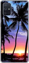 Geschikt voor Samsung Galaxy A71 hoesje - Een silhouet van palmbomen tijdens een zonsondergang op Hawaii - Siliconen Telefoonhoesje