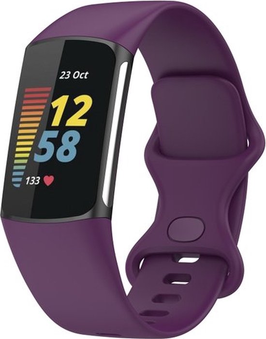 Bracelet de sport violet foncé pour Fitbit Charge 5/6 avec écran numérique. Date 23 oct, heure 12:58, fréquence cardiaque 133.