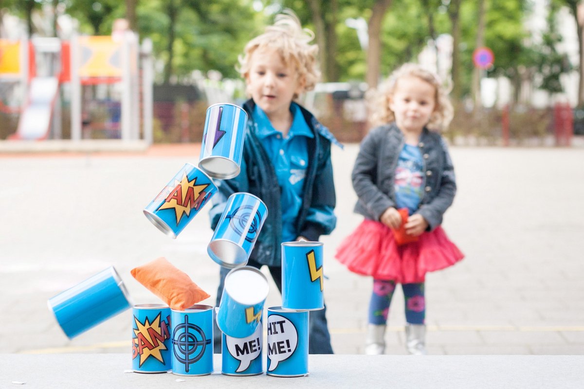 BS Toys Blikgooien Werpspel - Pittenzak Gooien - Kinderspeelgoed vanaf 3 Jaar - Buitenspeelgoed - 10 Blikken - Blauw - Spelletjes voor kinderen - Buiten speelgoed - Buitenspel - Buiten Spellen - Tuin Speelgoed - Cadeau kind — afbeelding 3