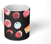 Mok - Kurken op zwarte achtergrond - 350 ML - Beker